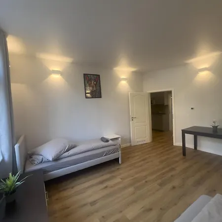 Appartement Modernes Mit 2 Schlafzimmern Und Kueche *