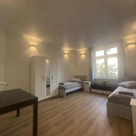 Modernes Mit 2 Schlafzimmern Und Kueche * Offenbach am Main